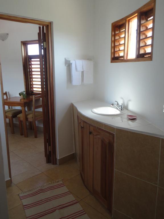 Kudehya Guesthouse Treasure Beach Phòng bức ảnh
